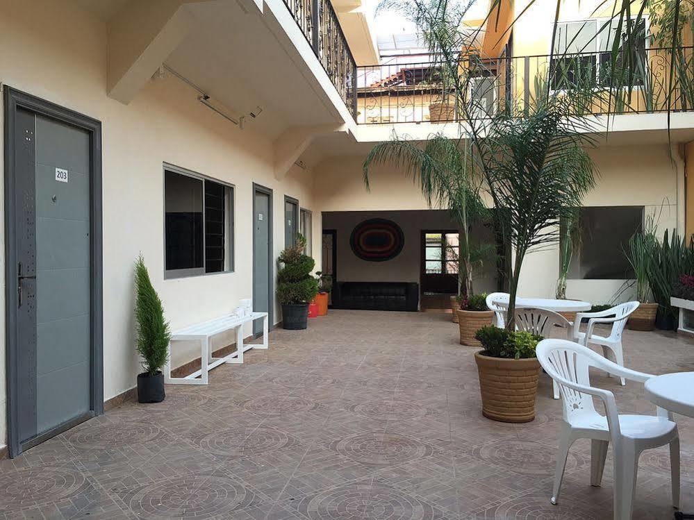 Oyo Hostel Oasis Centro Cerca Del Hospital Issste Hospital Jose Ma Morelos Mexico City Exterior photo
